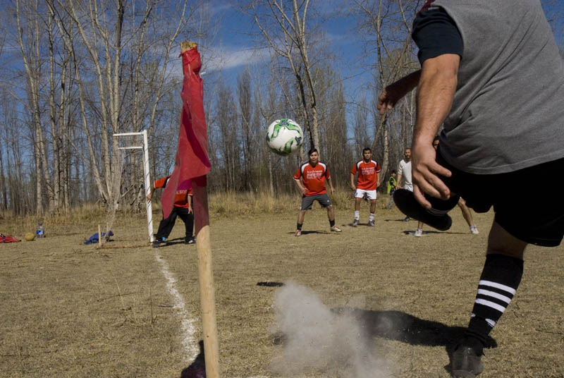 Fútbol y amistad obrera por MAM