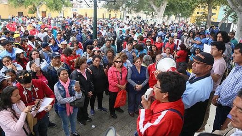 Movilización del magisterio peruano 