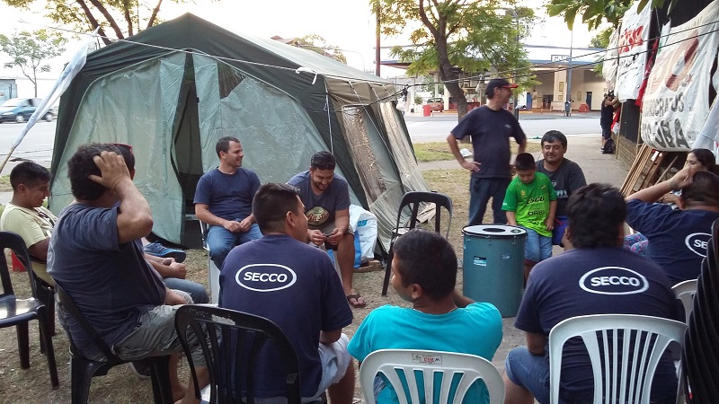 Anuncio de despidos de trabajadores de la energía eléctrica