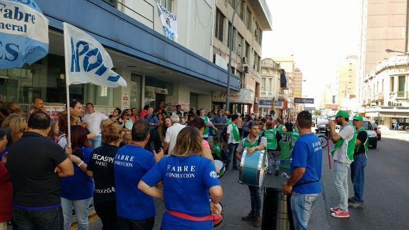 Bahía Blanca: asamblea y radio abierta de los trabajadores estatales