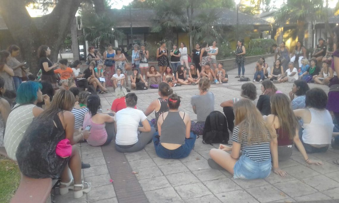 #8M: asamblea de mujeres en San Isidro