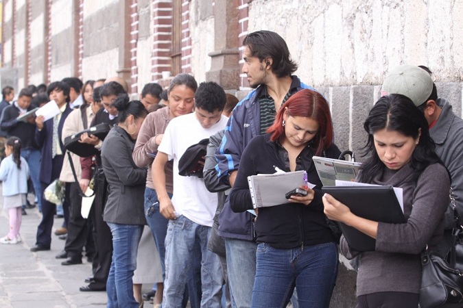 Juventud precarizada: políticas públicas, macrismo y kirchnerismo