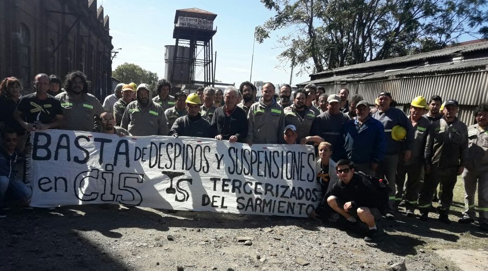 Ferroviarios tercerizados del Sarmiento siguen en lucha contra los ataques de la empresa