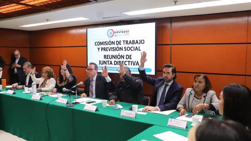 Reforma sobre vacaciones avanza… pero con modificaciones