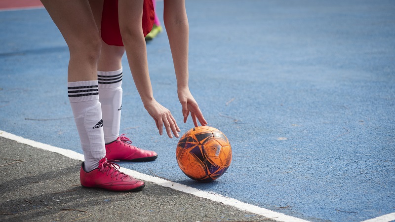 Mujeres futbolistas en el Bajo Flores: "Ya no es mitad de mes, llegás al día 10 y para atrás"