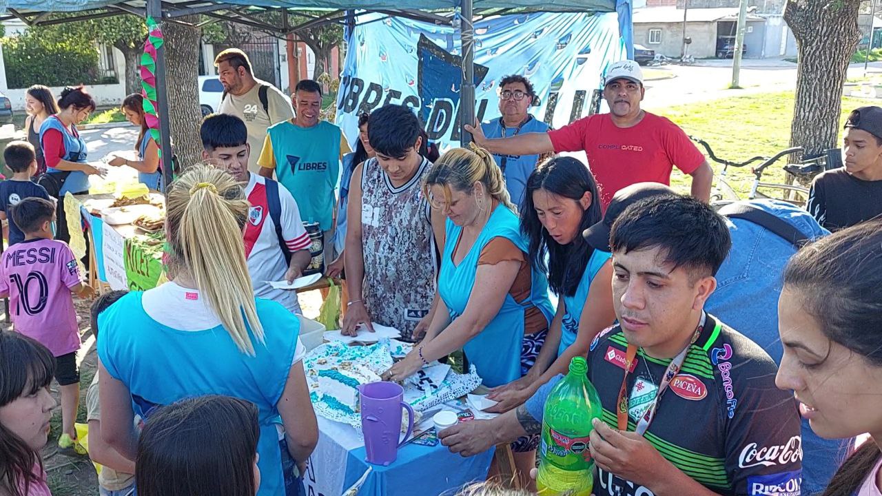 Ollas populares y jornada social contra el ajuste y el decretazo de Milei