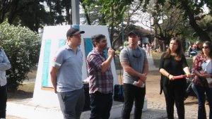 Trabajadores en lucha de Coca-Cola, Astillero Río Santiago y Canale, presentes en el acto. {JPEG}