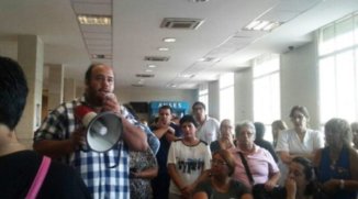 Hospital Posadas: los despedidos comienzan a organizar la resistencia