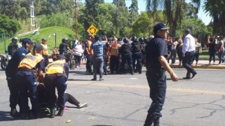 La polícia de Uñac reprime manifestación en defensa de la educación pública (23/02/18) - YouTube