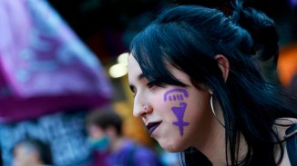 Estudiantes contra la Real Academia Española