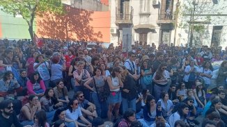 Hospital Bonaparte: “El Gobierno miente y desconoce el rol del Equipo Interdisciplinario en salud mental” 