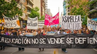 Masiva marcha convocada por la Asamblea Interfacultades contra el veto de Milei