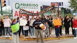 Sigue la lucha docente en Carlos Paz con una contundente jornada de protesta