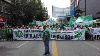 Córdoba marchó contra las reformas del gobierno