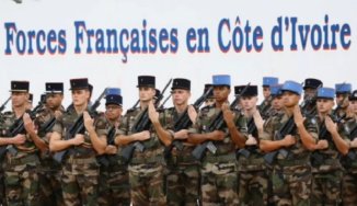 Francia pierde más posiciones en África y negocia su salida de Costa de Marfil