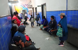 El cobro por salud a las y los hermanos de Bolivia abre la puerta a la privatización del sistema público