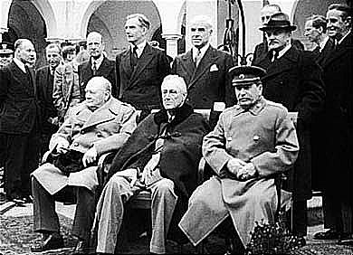 Conferencia de Yalta: De izquierda a derecha Churchill, Roosevelt y Stalin.