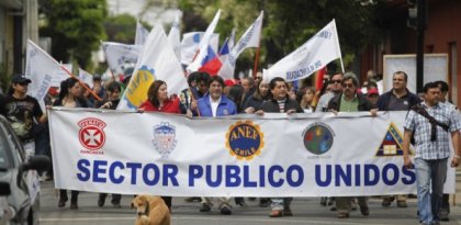 Mesa del Sector Público y CUT en estado de alerta por negociación de los trabajadores del Estado