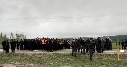 [VIDEO] Traslado ilegal de trabajadores detenidos del ingenio La Esperanza