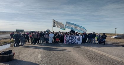 Trabajadores de FyRSA lograron compromiso de reapertura de la planta tras 6 horas de corte de la Ruta 3