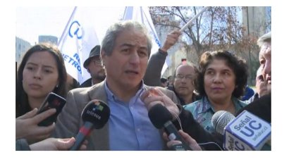 Mario Aguilar: "si quiere un apoyo en segunda vuelta el gobierno debe dar una señal a los trabajadores"