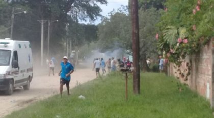 Represión de la policía de Urtubey a obreros de Tabacal y sus familias (09-02-18) - YouTube