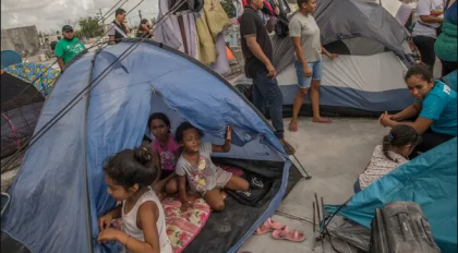 Retiran campamento de migrantes en la frontera México - EE. UU.