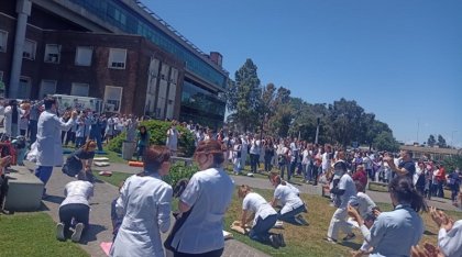 Paro, ronda y asamblea en el Hospital Posadas por aumento salarial