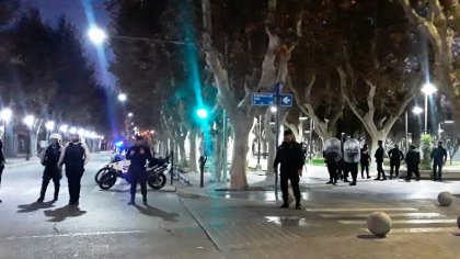 Represión en la marcha por el femicidio de Karen Ríos en Rivadavia