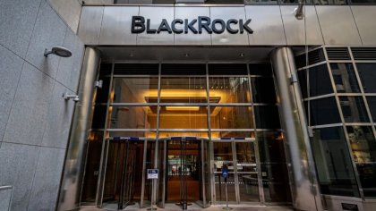 El gobierno autoriza la venta del 20% de Naturgy al fondo buitre BlackRock: el plan progresista que favorece a los especuladores