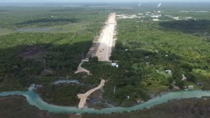 Sedena ordena rellenar humedal en Bacalar para obras del Tren Maya