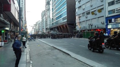 [VIDEOS] Increíble despliegue de Gendarmería en el microcentro porteño