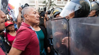 Multitudinarias movilizaciones en Perú contra el indulto a Fujimori