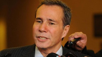 Las pericias no encontraron restos de pólvora en las manos de Nisman