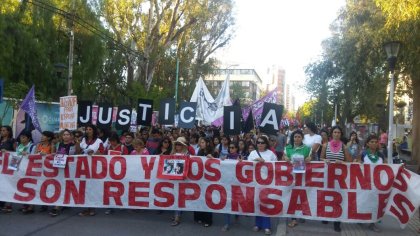 Masiva movilización exigió justicia para Carina y Valentina en Neuquén 