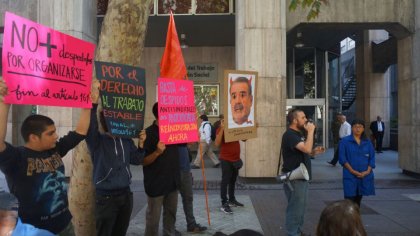 [VIDEO]: Protesta en Ministerio del Trabajo contra despidos y prácticas antisindicales