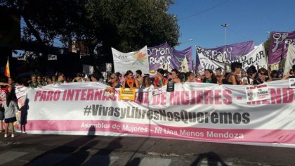 8M en Mendoza: asamblea de cara al paro internacional de mujeres - YouTube