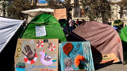 Acampada en València por la vivienda y contra la especulación: "Si no tenemos casa, okupamos la plaza"