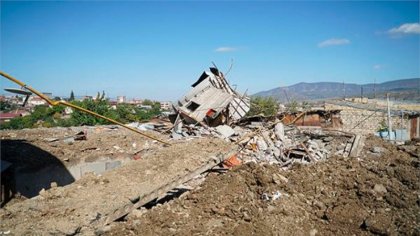 Azerbaiyán realiza bombardeos en la frontera con Armenia 