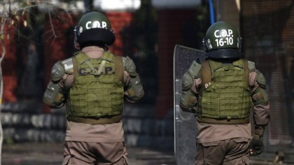 Represión policial hacia estudiantes del Liceo Manuel Barros Brogoño