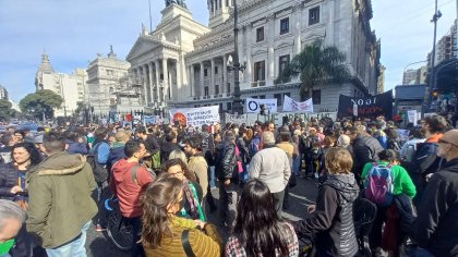 Movilización de la cultura exige: senadores, legislen a favor del pueblo y eviten el apagón cultural