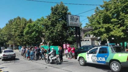 La Plata: patovicas de Balcedo prohíben el ingreso de trabajadores al Diario Hoy