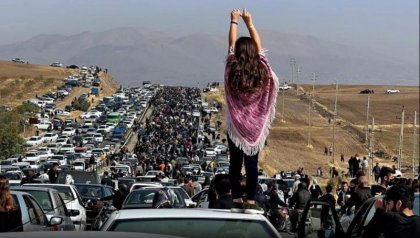 Irán vive las protestas más grandes en 40 días en medio de una brutal represión