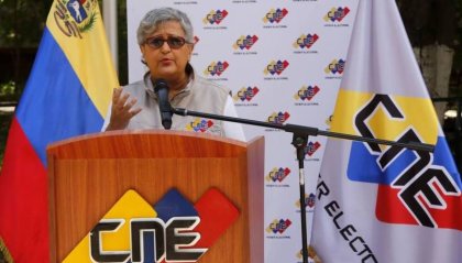 Maduro anuncia elecciones municipales y la oposición declara que no se presenta