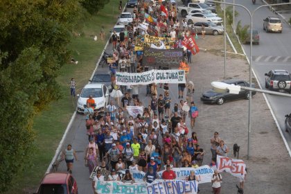 Viedma volvió a marchar contra la Ley Ómnibus