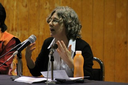 La economista marxista Paula Bach se presenta en México