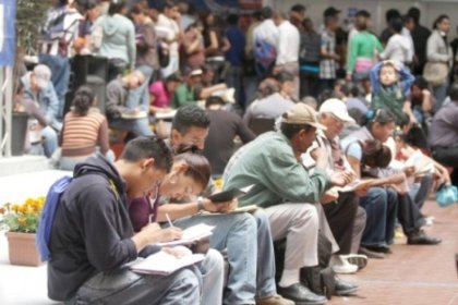 La industria crece, pero con menos empleo