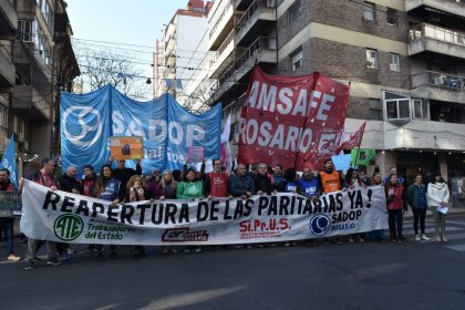 Cinco mil docentes, estatales y médicos se movilizaron contra el ajuste en Santa Fe