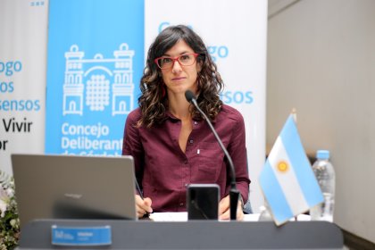 Laura Vilches propone un debate de candidatos a la intendencia 