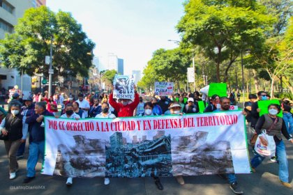 Marchan pueblos originarios en defensa del agua y el territorio